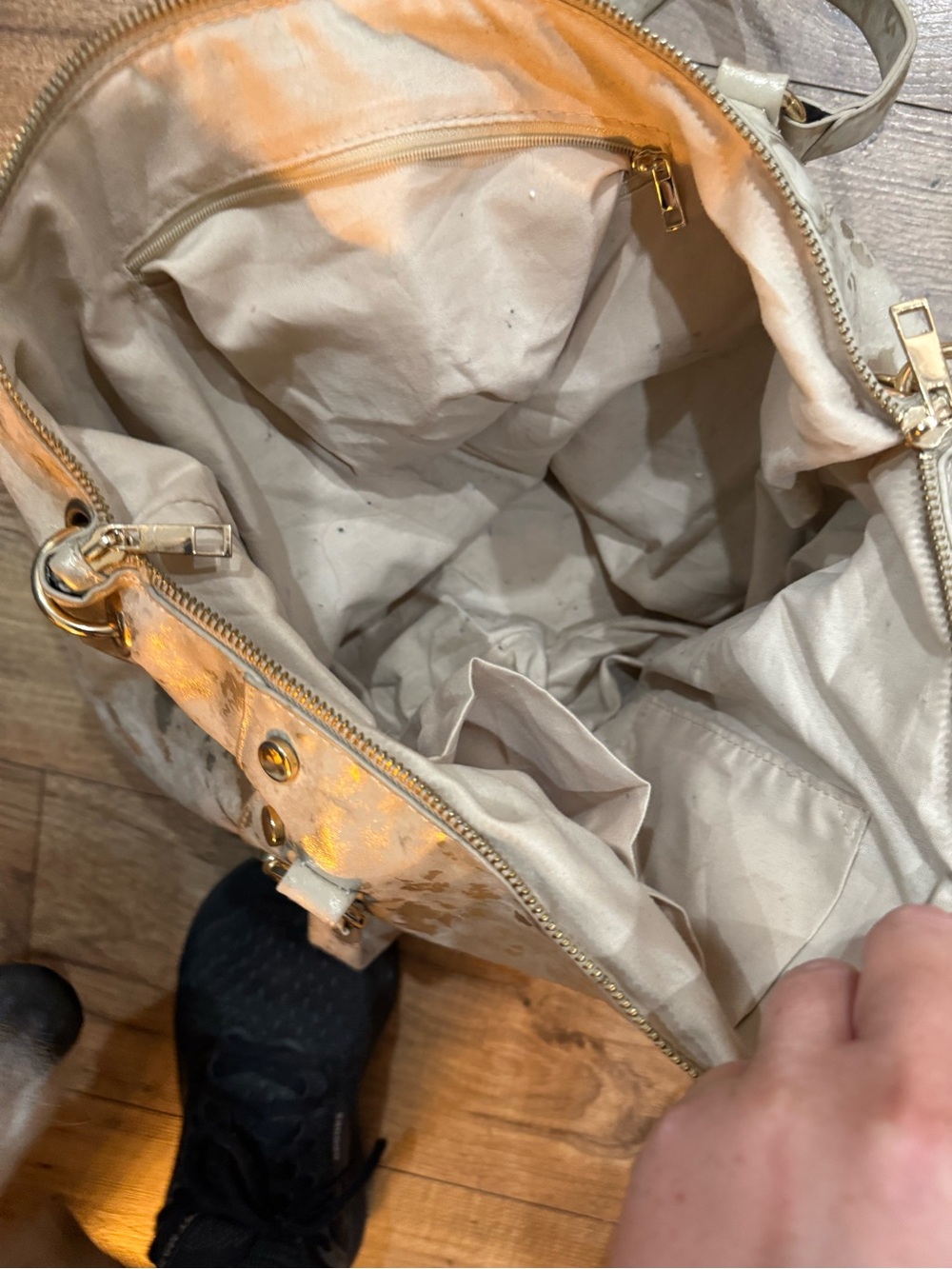 Metallic Tote and Crossbody Set - Picture 3 of 4
